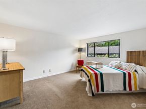 17918 23rd Lane NE 302, Shoreline WA 98155