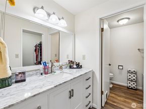 17918 23rd Lane NE 302, Shoreline WA 98155