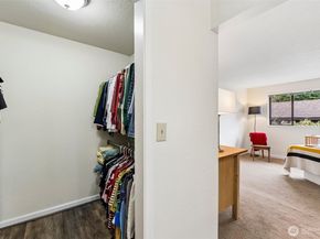 17918 23rd Lane NE 302, Shoreline WA 98155