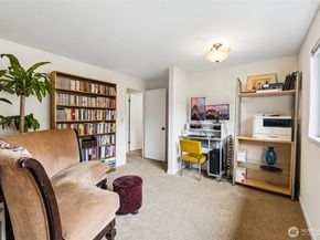 17918 23rd Lane NE 302, Shoreline WA 98155