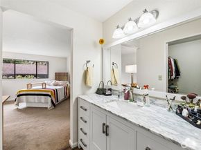 17918 23rd Lane NE 302, Shoreline WA 98155
