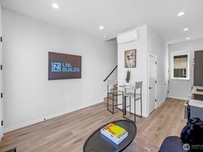6727 Carleton Avenue S B, Seattle WA 98108