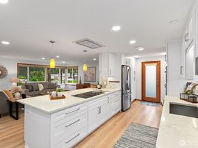 4902 NE 7th Place, Renton WA 98059