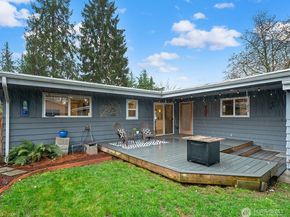 4902 NE 7th Place, Renton WA 98059