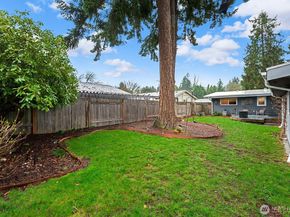 4902 NE 7th Place, Renton WA 98059