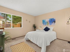 12024 101 Avenue NE E2, Kirkland WA 98034