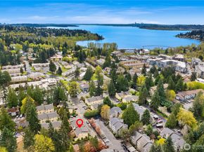 12024 101 Avenue NE E2, Kirkland WA 98034