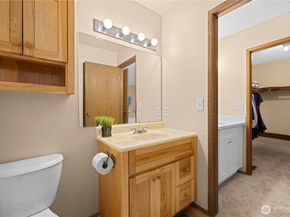 12024 101 Avenue NE E2, Kirkland WA 98034