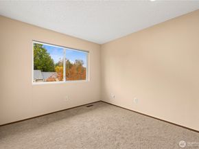 12024 101 Avenue NE E2, Kirkland WA 98034