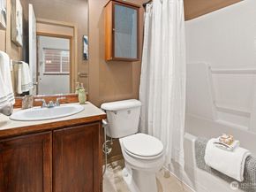 15408 14th Avenue W, Lynnwood WA 98087