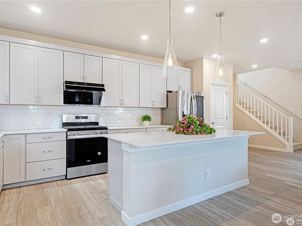 23827 SE 115th Place SE, Kent WA 98031