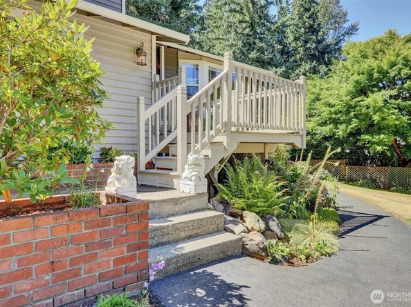 18803 156th Avenue NE, Woodinville WA 98072