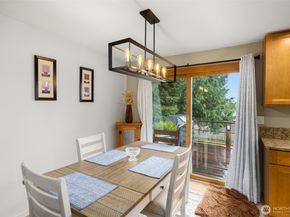 7627 NE 202nd Place, Kenmore WA 98028