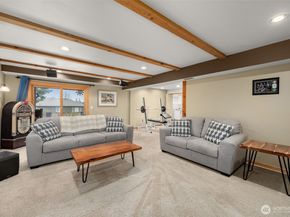 7627 NE 202nd Place, Kenmore WA 98028