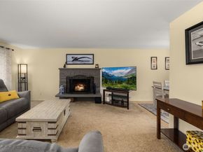 7627 NE 202nd Place, Kenmore WA 98028