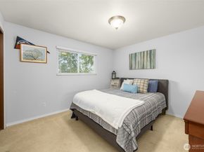 7627 NE 202nd Place, Kenmore WA 98028