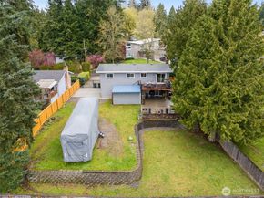 7627 NE 202nd Place, Kenmore WA 98028