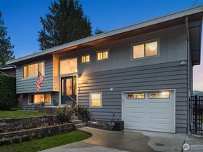 7627 NE 202nd Place, Kenmore WA 98028