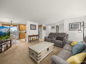 7627 NE 202nd Place, Kenmore WA 98028