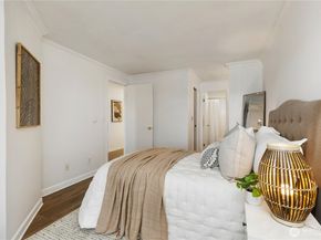 2244 13th Ave W 206, Seattle WA 98119