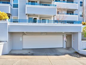 2244 13th Ave W 206, Seattle WA 98119