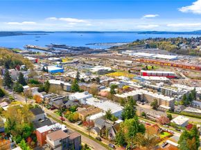 2244 13th Ave W 206, Seattle WA 98119