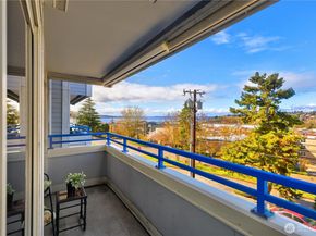 2244 13th Ave W 206, Seattle WA 98119
