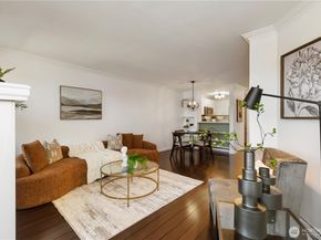 2244 13th Ave W 206, Seattle WA 98119