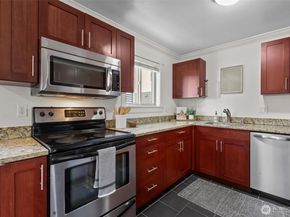 1430 NW 59th Street 202, Seattle WA 98107