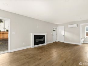 1404 N 136th Street, Seattle WA 98125