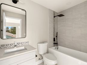1404 N 136th Street, Seattle WA 98125