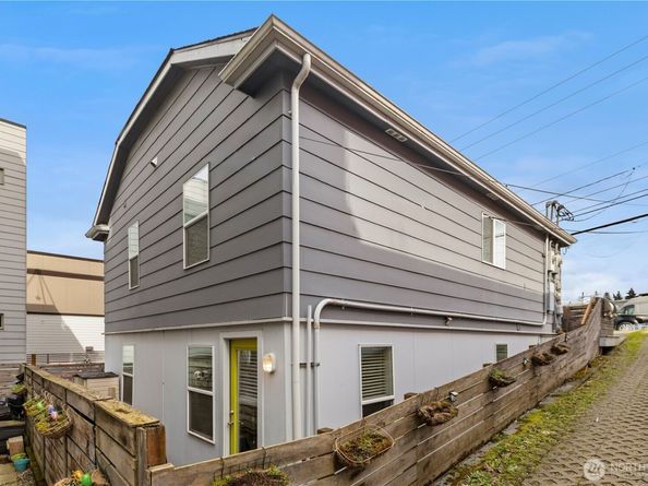 5045 37th Avenue S, Seattle WA 98118