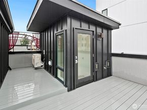 109 22nd Avenue E F, Seattle WA 98112