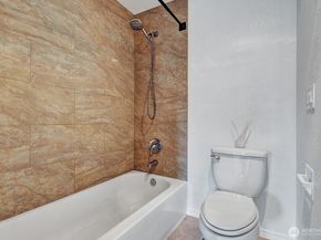 1321 S Puget Drive E33, Renton WA 98055