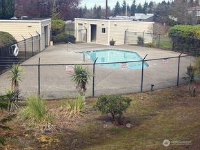 1321 S Puget Drive E33, Renton WA 98055