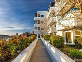 2244 13th Avenue W 410, Seattle WA 98119