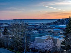 2244 13th Avenue W 410, Seattle WA 98119
