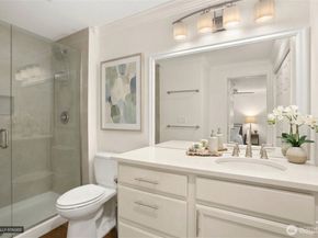 2930 76th Avenue SE A203, Mercer Island WA 98040