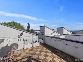 9624 Linden Avenue N, Seattle WA 98103