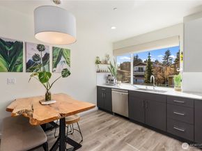 9624 Linden Avenue N, Seattle WA 98103