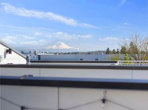 9624 Linden Avenue N, Seattle WA 98103