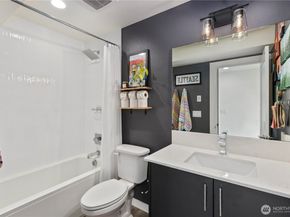 9624 Linden Avenue N, Seattle WA 98103