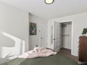 9624 Linden Avenue N, Seattle WA 98103