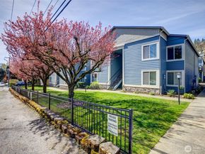 11901 93rd Avenue NE B108, Kirkland WA 98034