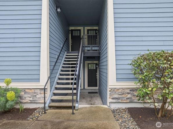 11901 93rd Avenue NE B108, Kirkland WA 98034