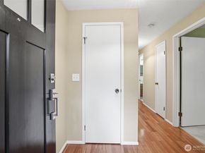 11901 93rd Avenue NE B108, Kirkland WA 98034