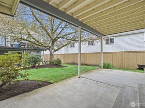 11901 93rd Avenue NE B108, Kirkland WA 98034