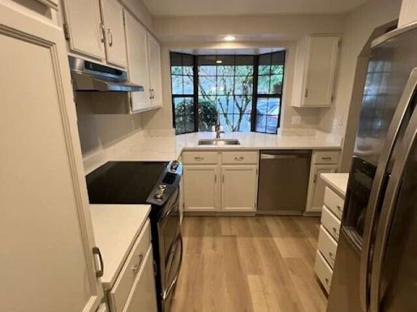 13706 NE 85th Street, Redmond WA 98052
