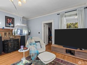 1609 N 50th Street, Seattle WA 98103