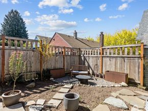 1609 N 50th Street, Seattle WA 98103